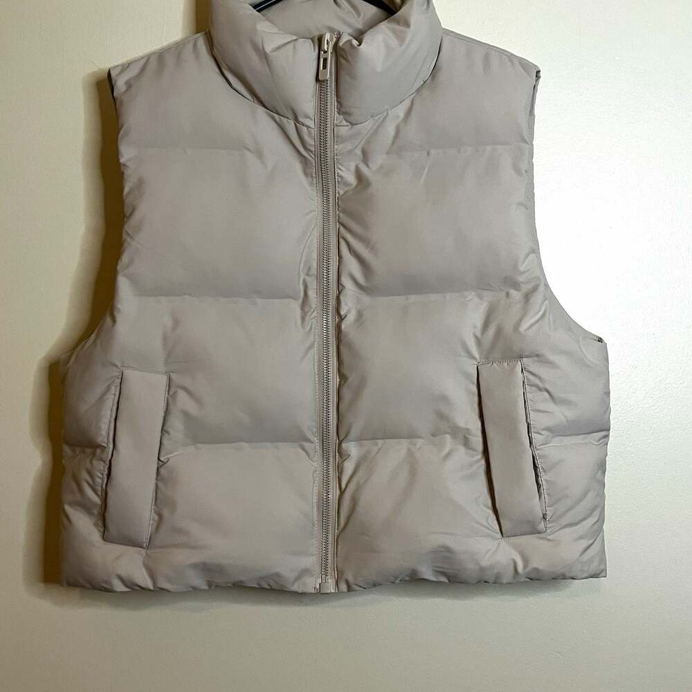 ZARA Women’s Beige Puffer Vest Size M Full Zip Stand-Up Collar